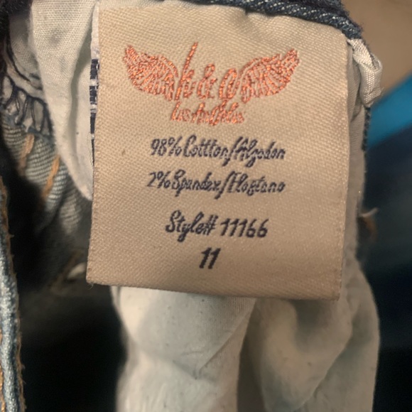 Size 11 Distressed jeans - Picture 4 of 4